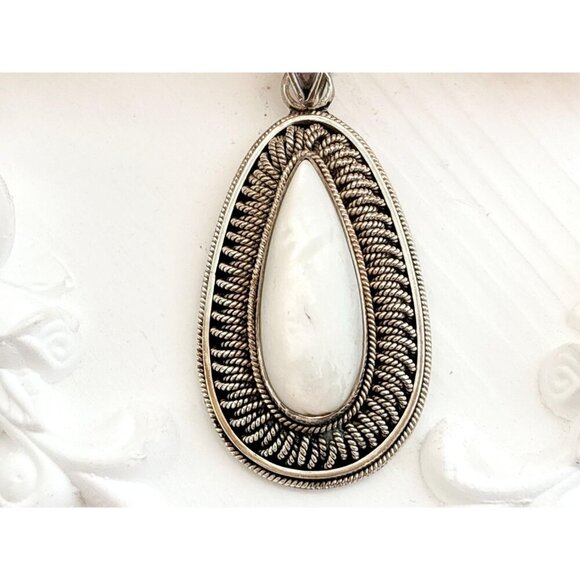 Teardrop Balinese Made Mother of Pearl Sterling Silver 925 Vintage Pendant - Picture 3 of 10